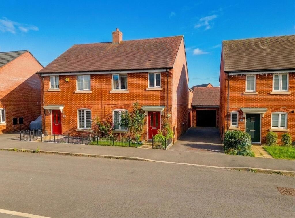 Main image of property: Calville Gardens, Aylesbury, HP18