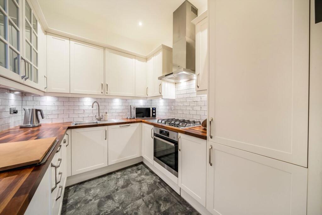 Apartment in London, Earl's Court - View 4