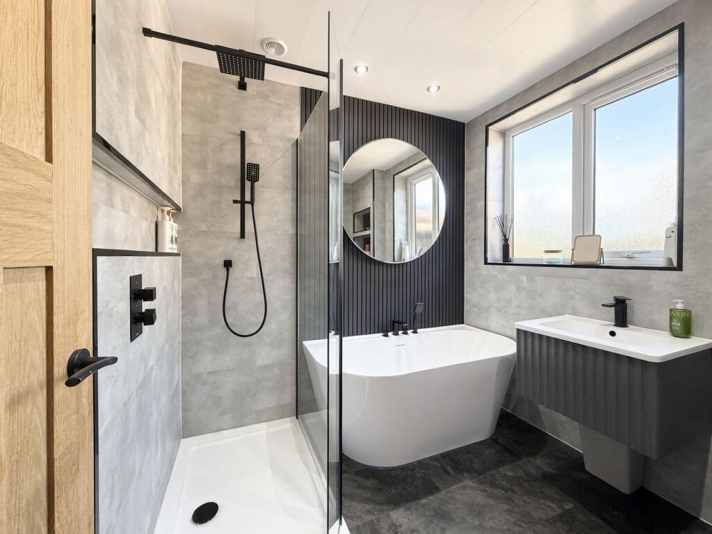 House in Newcastle upon Tyne - More