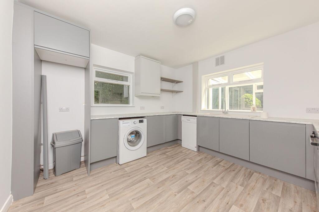 House in Stoke-on-Trent - More