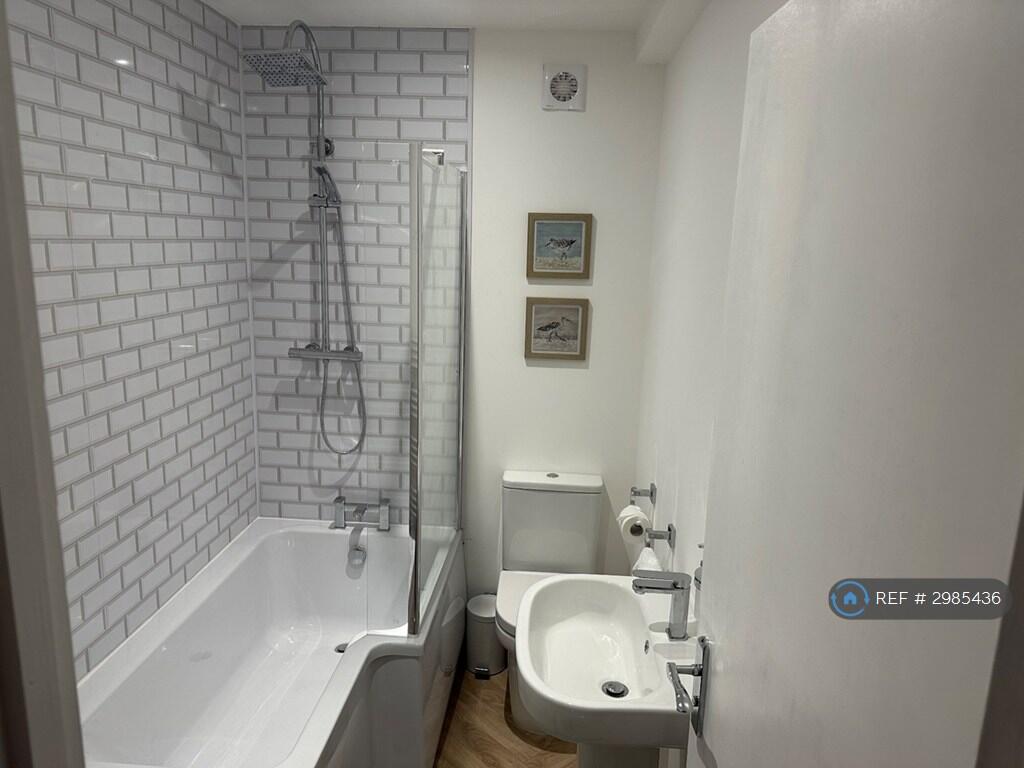 Apartment in Lancaster - View 4