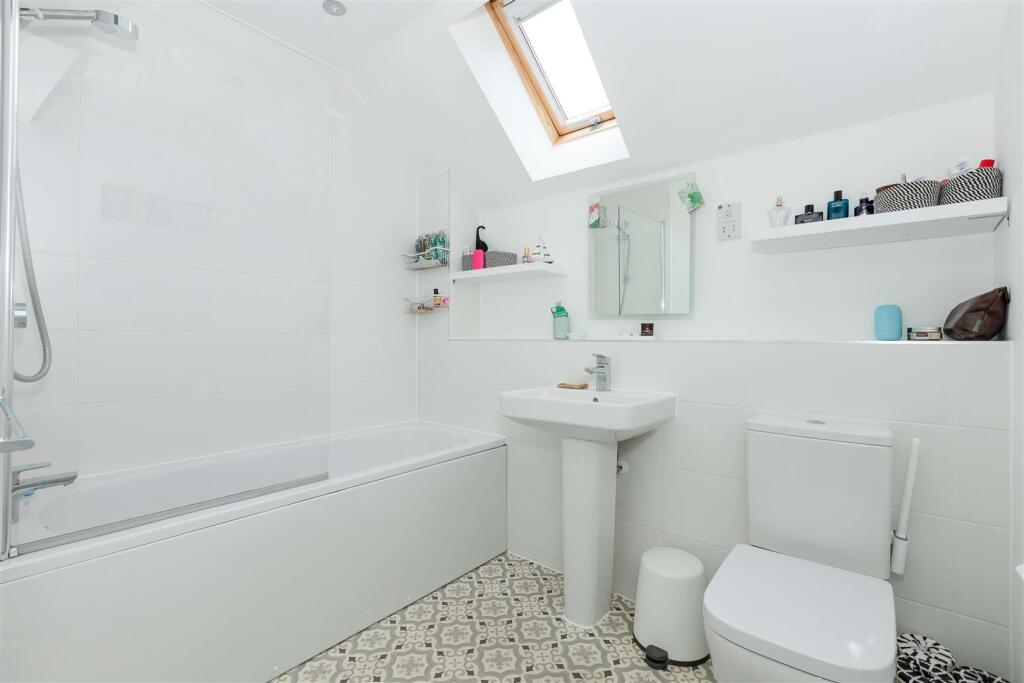 Apartment in Brighton - More