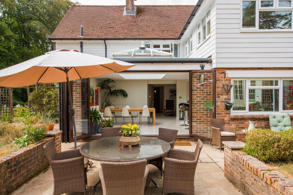 House in Wealden, Rotherfield - More