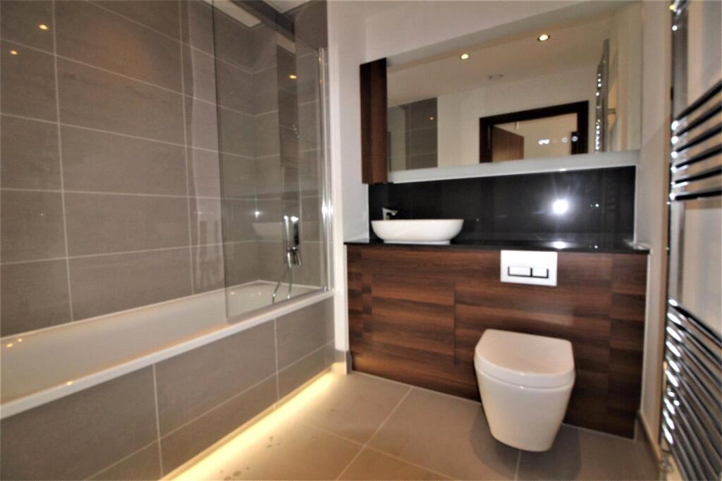 Apartment in Dartford - View 5