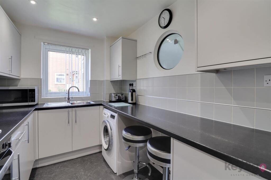 Moss Rise Place, Eckington, Sheffield, S21 photo 4