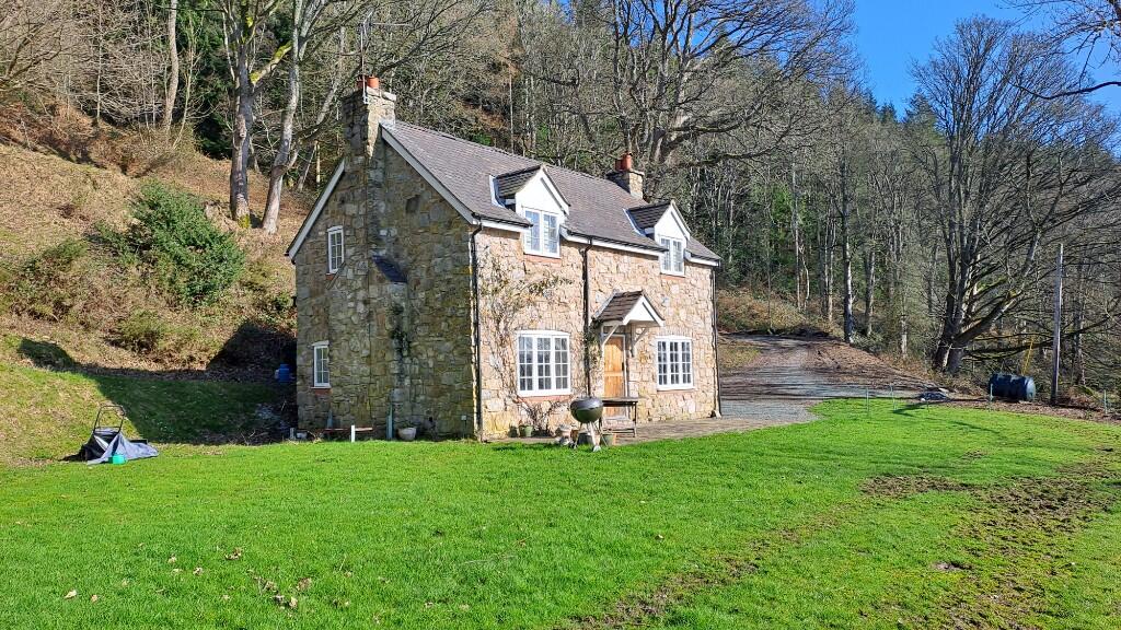 Main image of property: Sun Bank, Llangollen, Denbighshire, LL20
