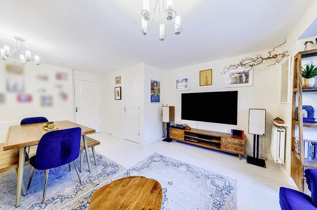 Hilton Close, Kempston, Bedford, MK42 7FT photo 5
