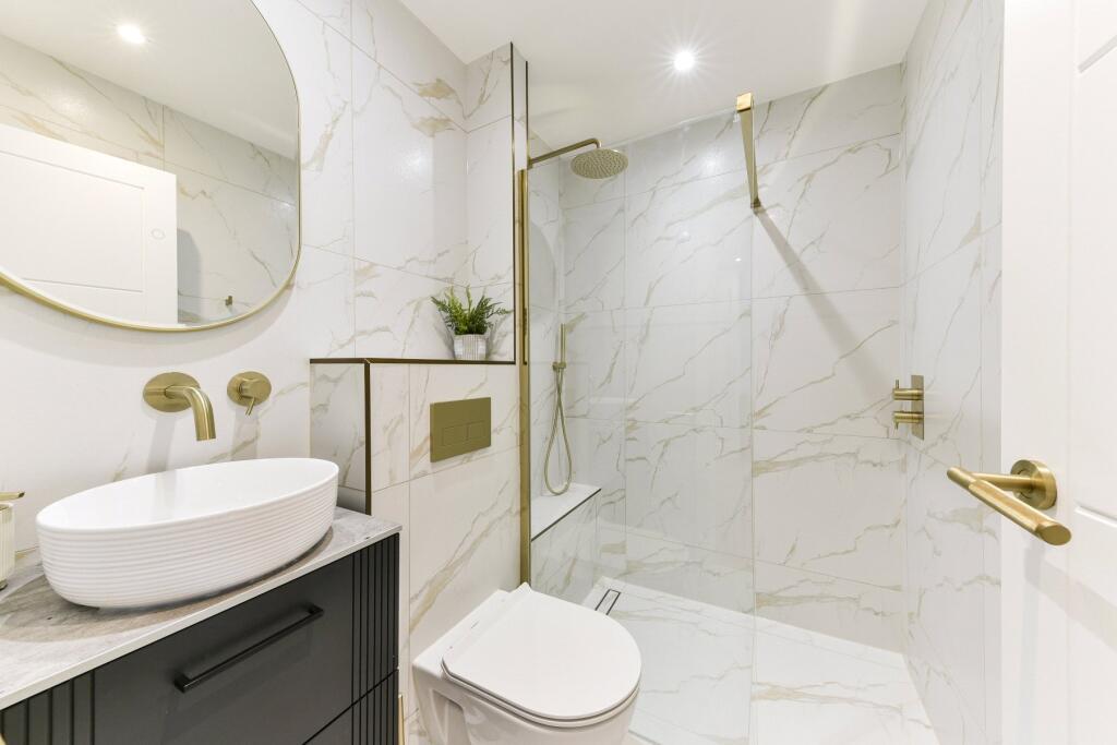 Apartment in London - View 5
