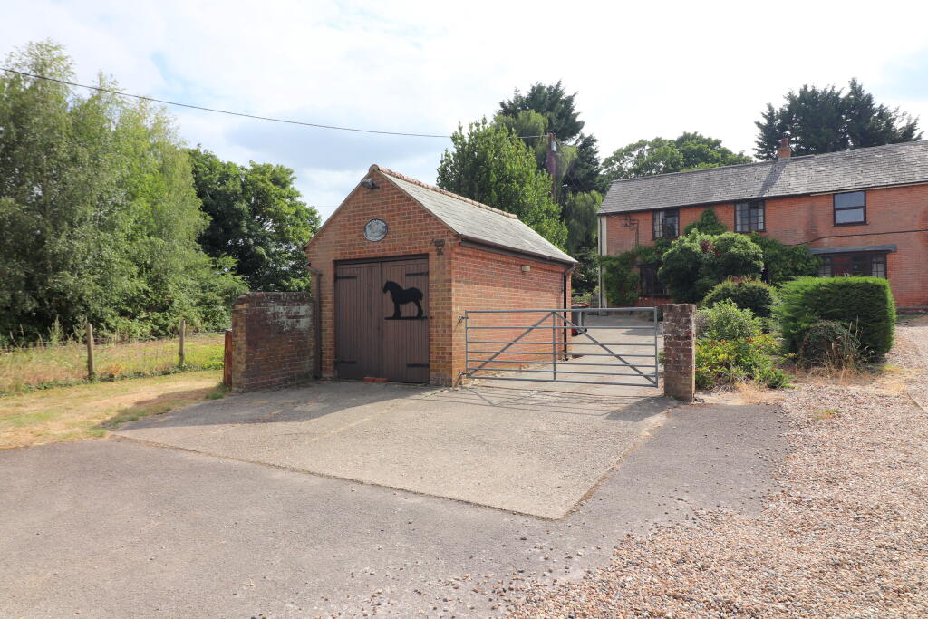 Main image of property: Bury Farm House, Sharpenhoe Road, Streatley, Bedfordshire, LU3 3PS
