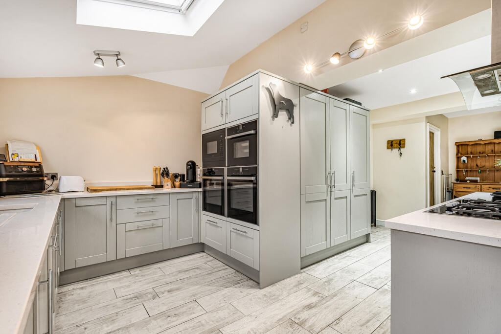 House in South Oxfordshire, East Hagbourne - View 3