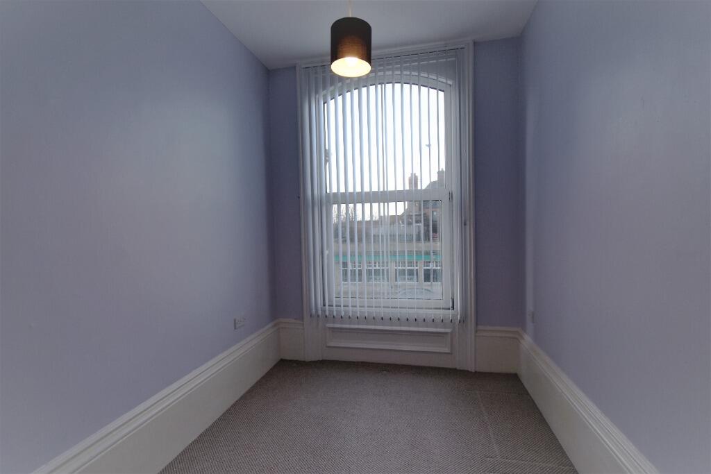 Apartment in Hull - View 5