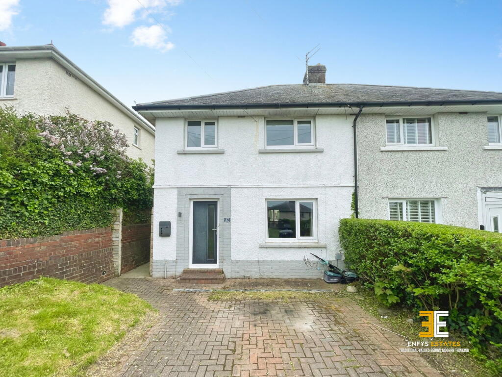 Main image of property: Plas Newydd, Deganwy, LL31