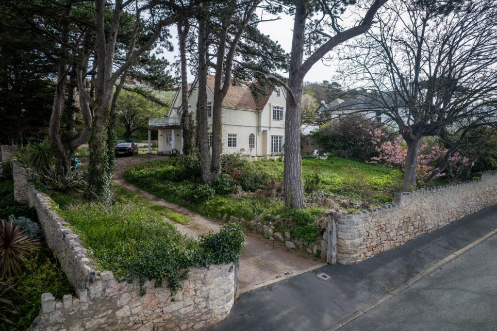 Main image of property: Bryncliffe Lodge, 15 Bryn Y Bia Road, Llandudno, Conwy, LL30 3AS