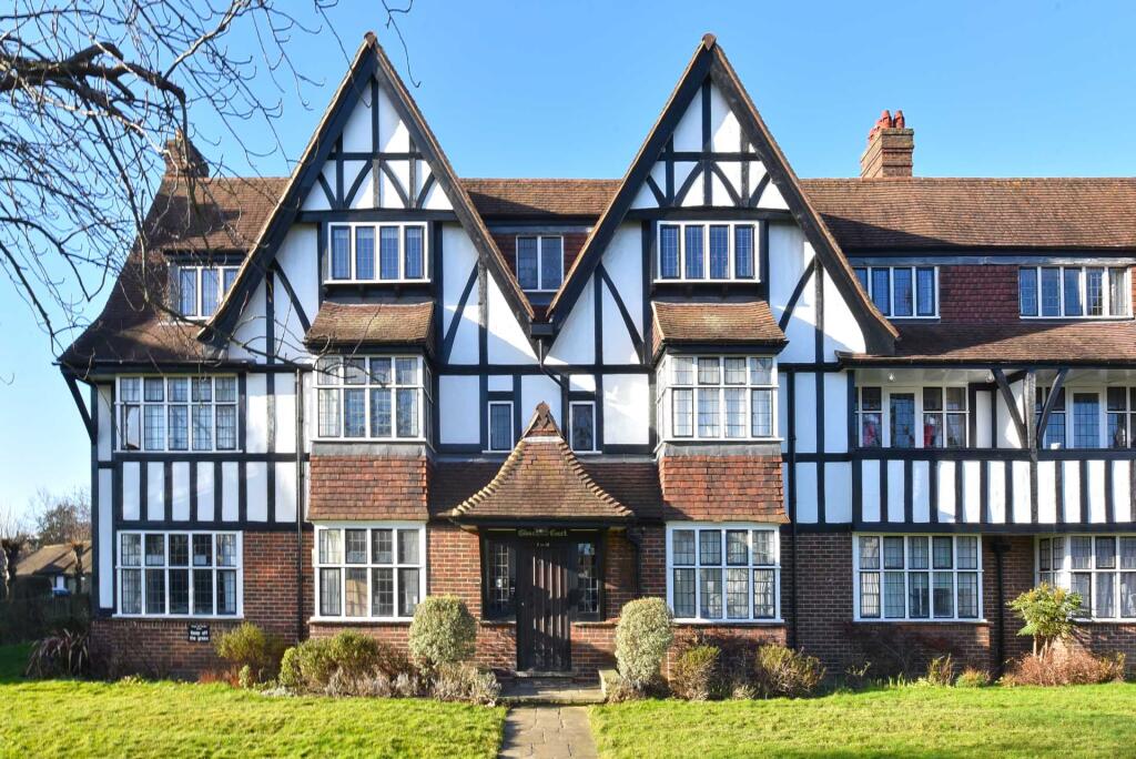 Main image of property: Gloucester Court. Links Road