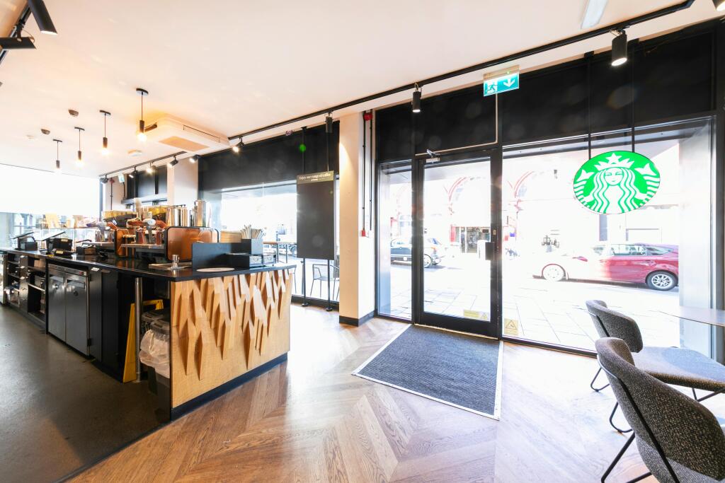 474 Caledonian Road -17.jpg