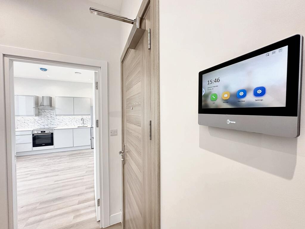 Main image of property: Streamside House, Cowley Business Park, UB8