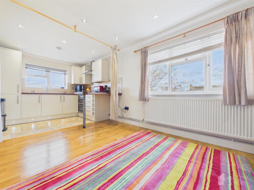 Apartment in Stevenage, Pin Green