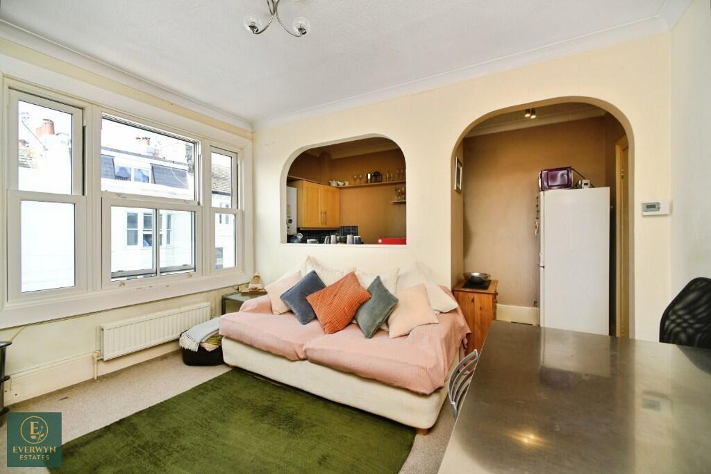 Apartment in Brighton - View 4