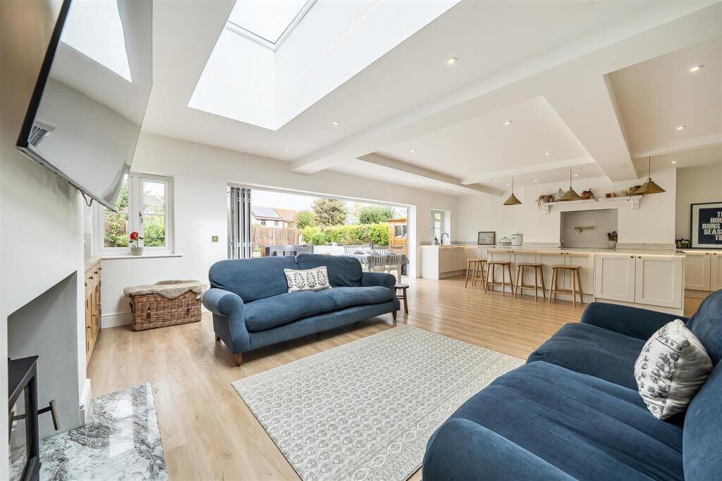 House in Fareham, Stubbington - View 2
