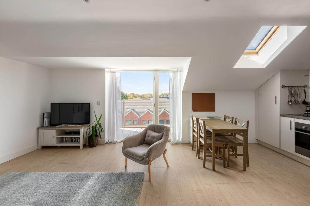 Apartment in London - More