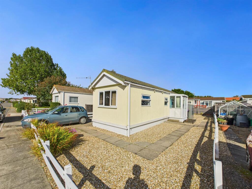 Main image of property: Seaholme Road, Mablethorpe