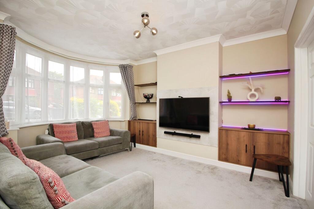Acacia Avenue, Birstall, LE4 photo 4