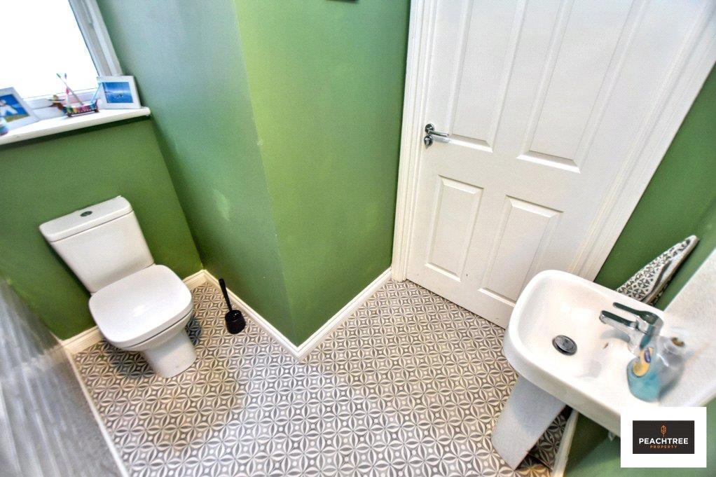 Whitemoss Wynd, Bishopton, Renfrewshire - More