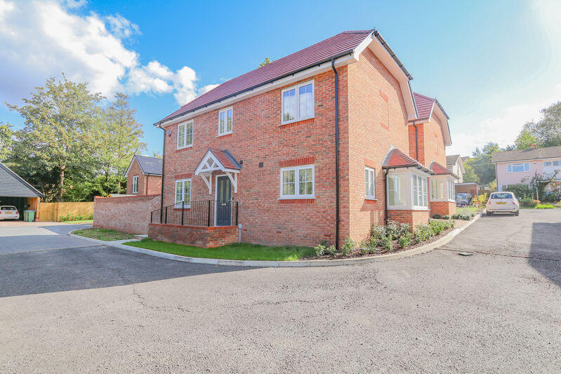 Main image of property: Beacon Bottom, Southampton
