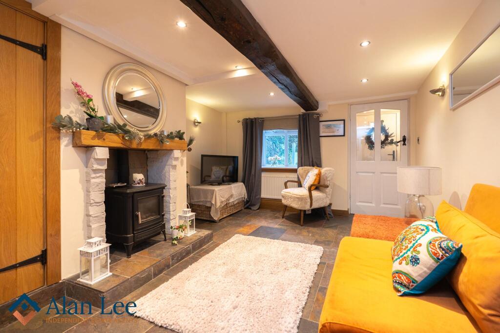 Whirley Road, Macclesfield, SK10 3JL photo 4