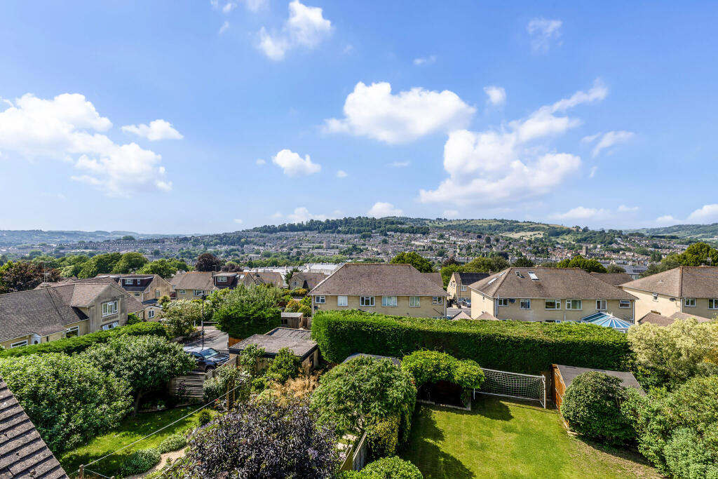 House in Bath - View 3