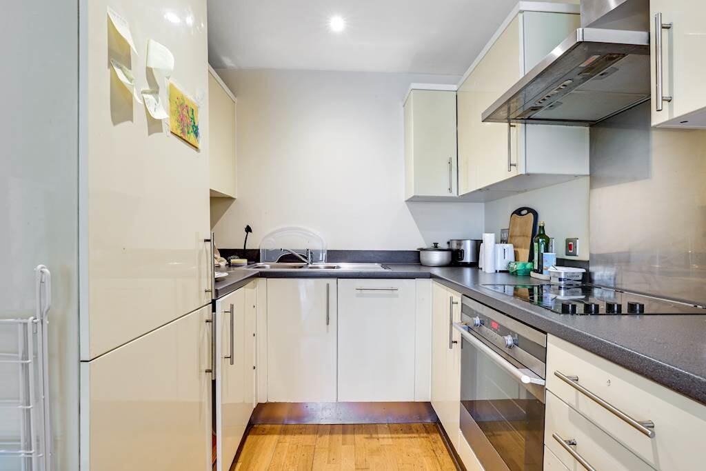 Apartment in London - View 4