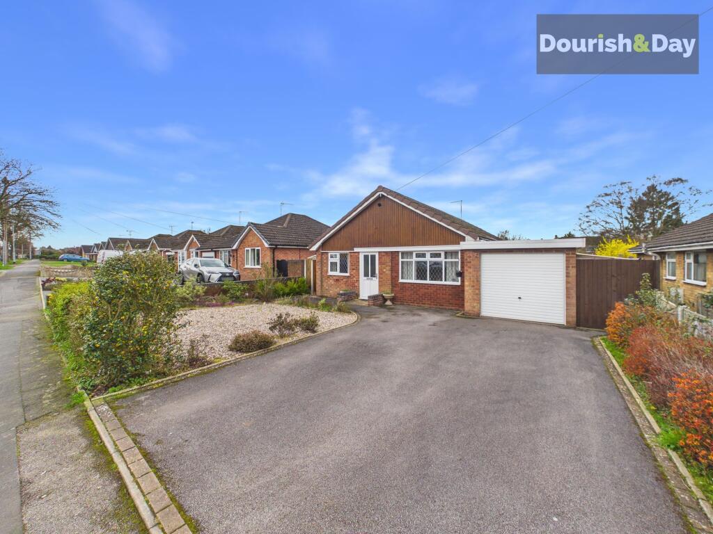 3-bed detached on Bodmin Avenue, Stafford, ST17, £355,000