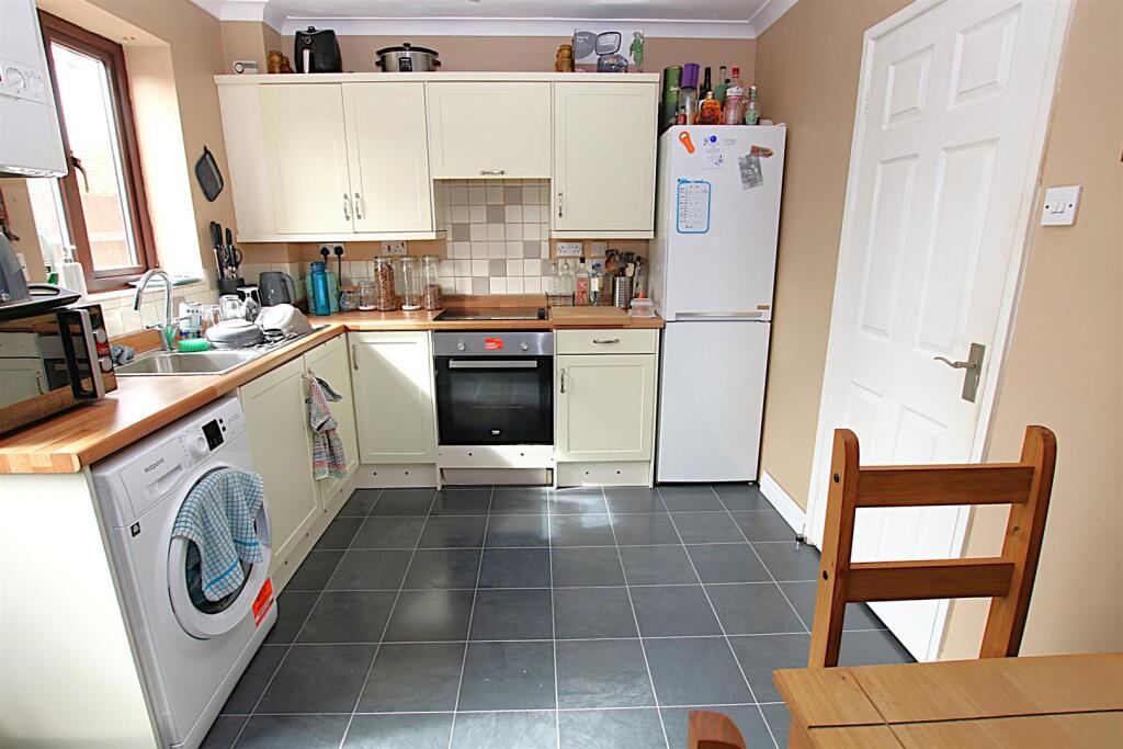 House in Northampton, East Hunsbury - View 4