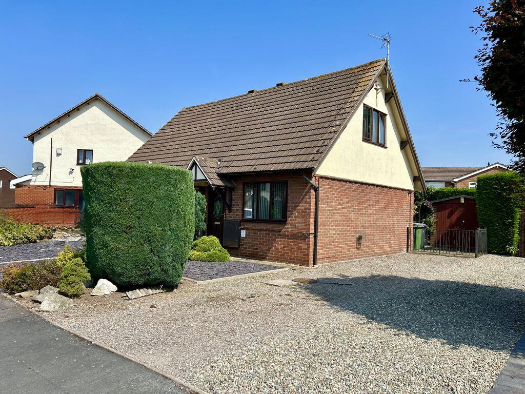 Main image of property: The Larches, Newport