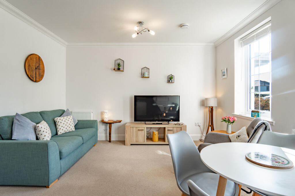 Apartment in Inverness, Highland - View 3