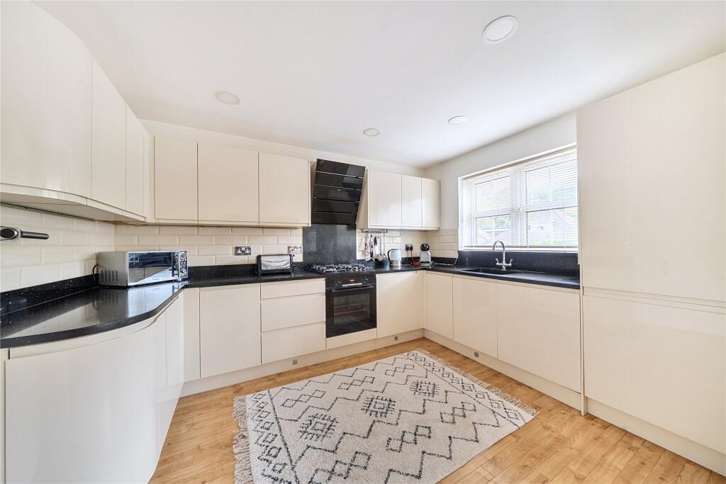 House in London - View 5