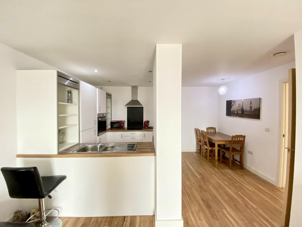 3 bedroom flat for rent