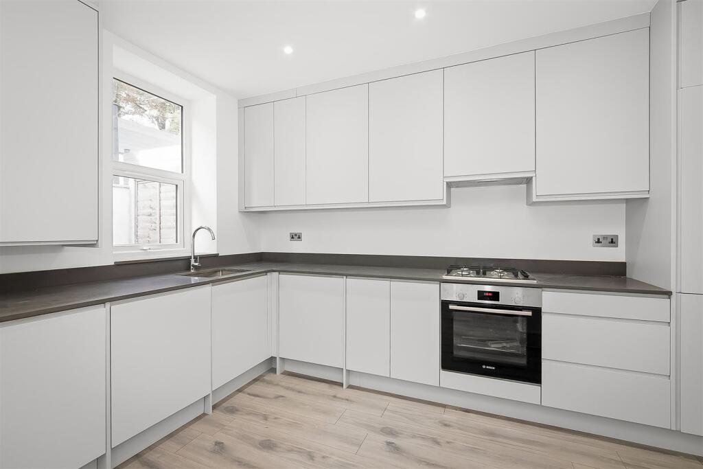 Apartment in Croydon - View 2