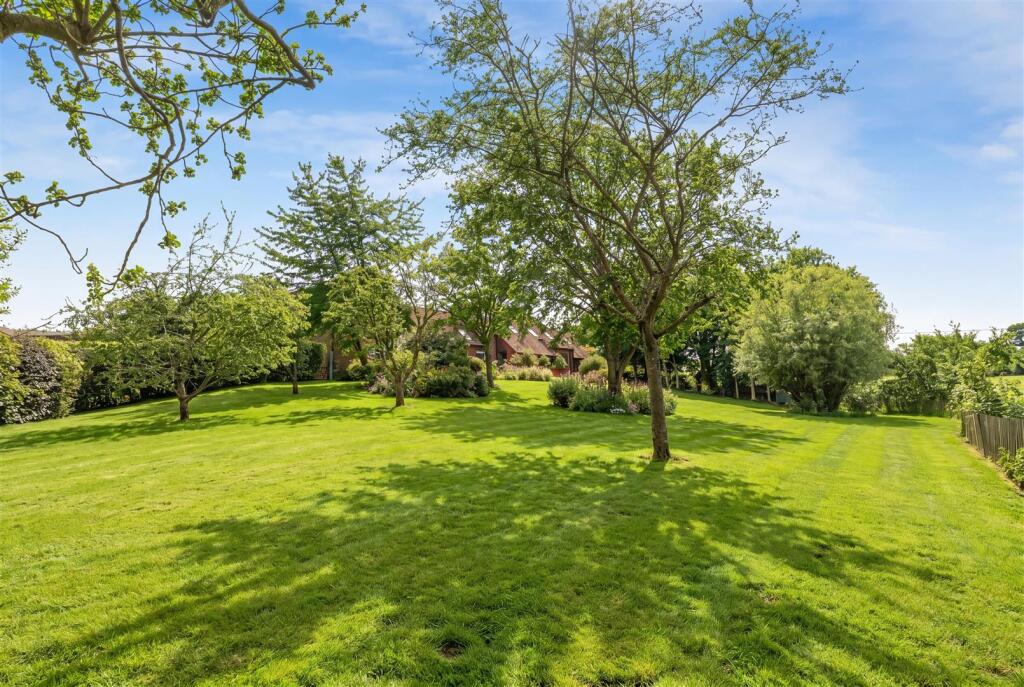 Cryfield Grange Road, Gibbet Hill, Kenilworth - View 5