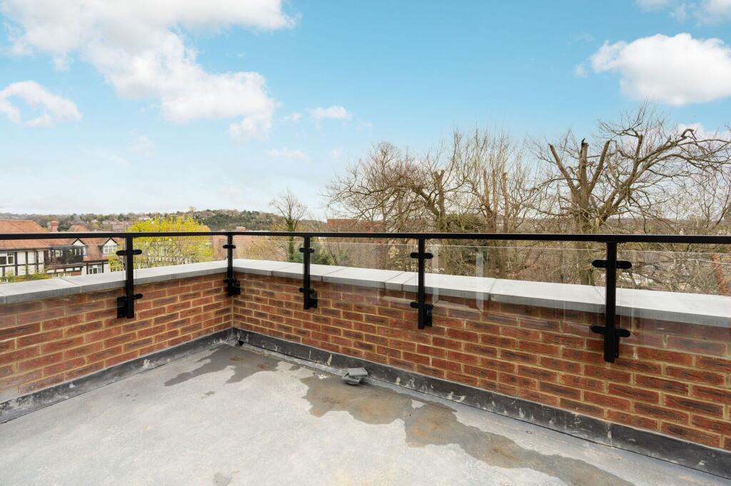 Apartment in Croydon - View 5