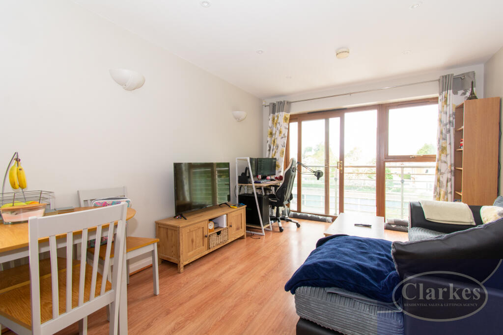Park Towers, Queens Park, Bournemouth - View 4