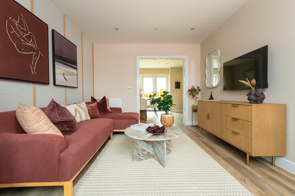 House in Milton Keynes, Far Bletchley, West Bletchley - View 5