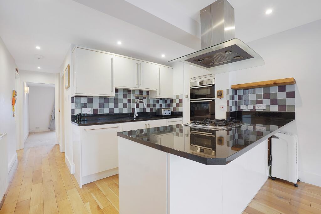 House in Canterbury - View 2