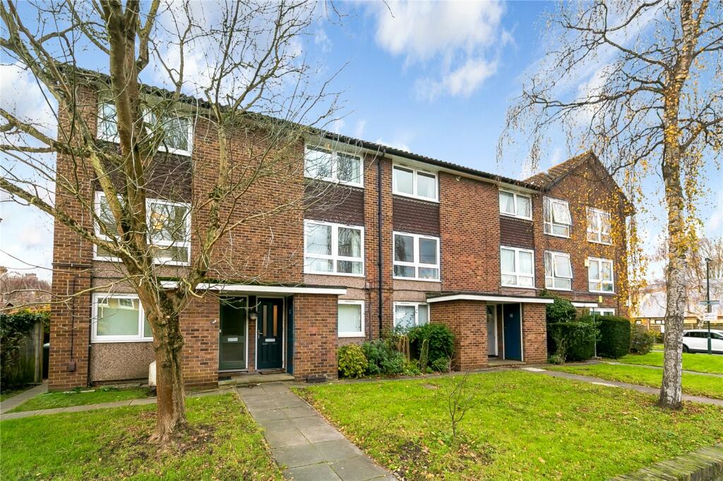 2-bed flat on Percy Road, Hampton, £425,000
