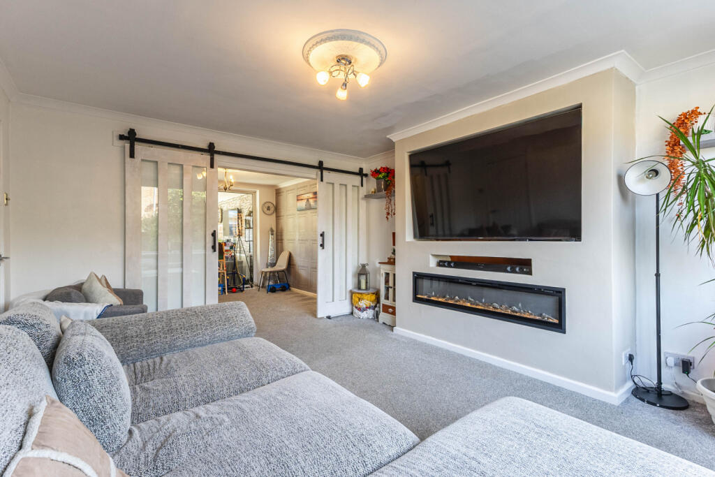 House in Wakefield - View 3