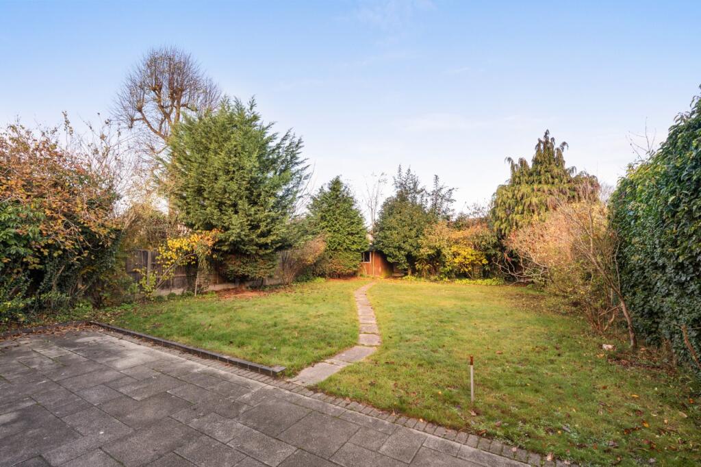 Lexden Road, Lexden, Colchester, Essex, CO3 photo 4