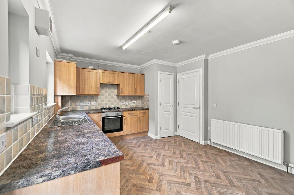 House in Dundee - More