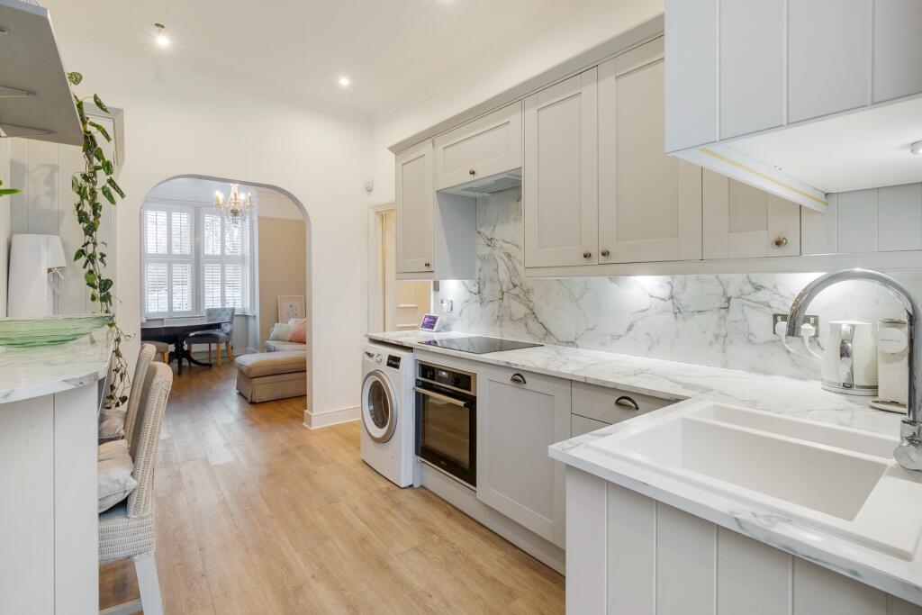 Main image of property: 15a, Birdhurst Road, London, SW18