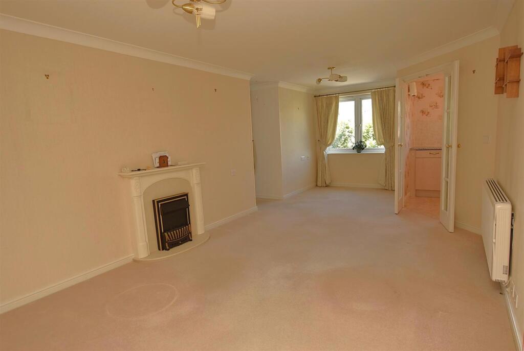 Butts Road, Heavitree, Exeter photo 2