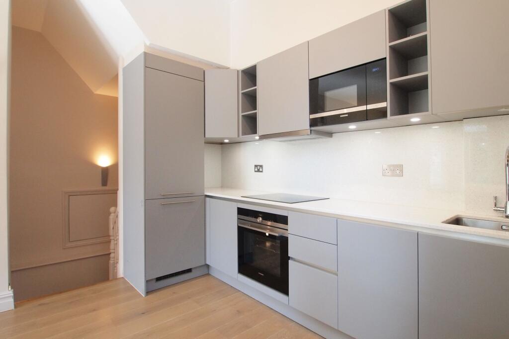 Apartment in London - View 3